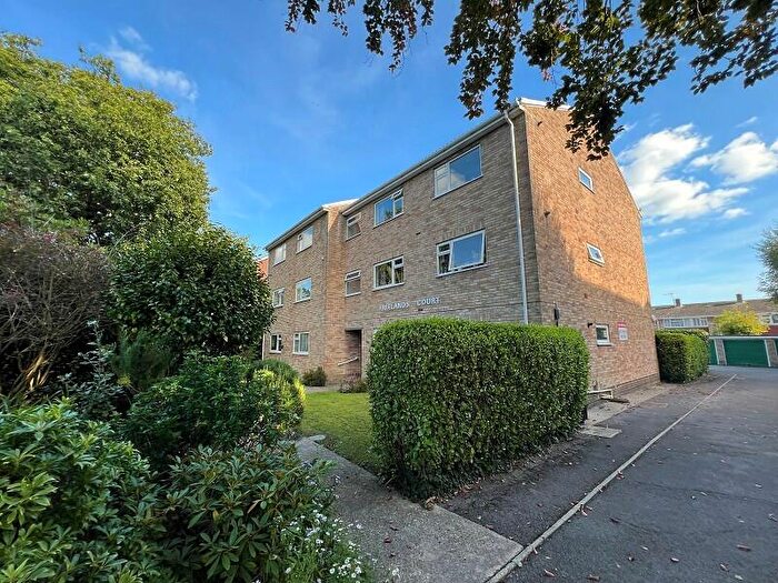 2 Bedroom Flat To Rent In Freelands Court, Ashley Road, New Milton, Hampshire., BH25