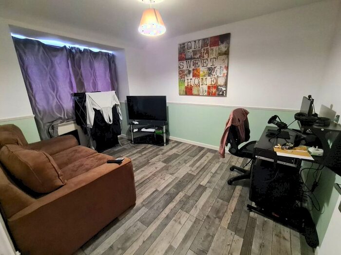 1 Bedroom Flat To Rent In St. James Court, Coventry, West Midlands, CV3