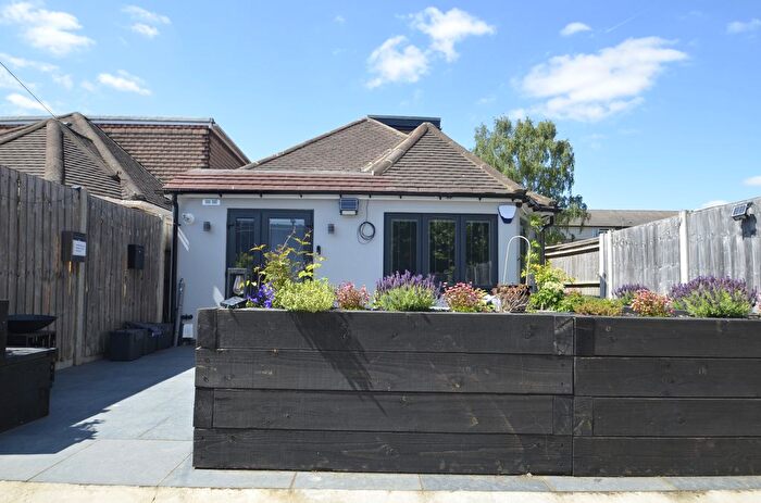 2 Bedroom Flat To Rent In Conway Road, Hounslow, TW4