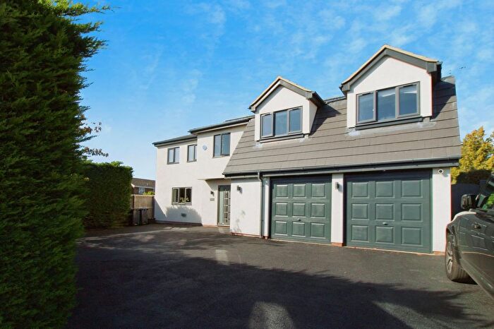 5 Bedroom Detached House For Sale In Meadow Springs, Lydiard Millicent, SN5