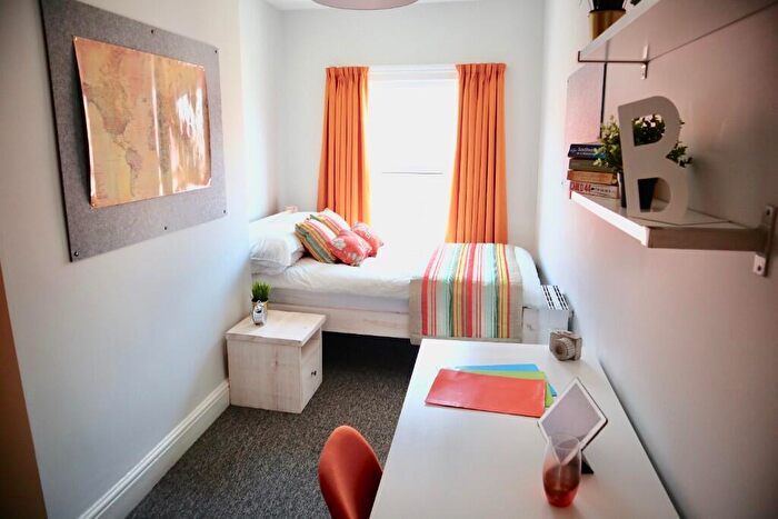 4 Bedroom Flat To Rent In A Lawrence Road, Liverpool, Merseyside, L15