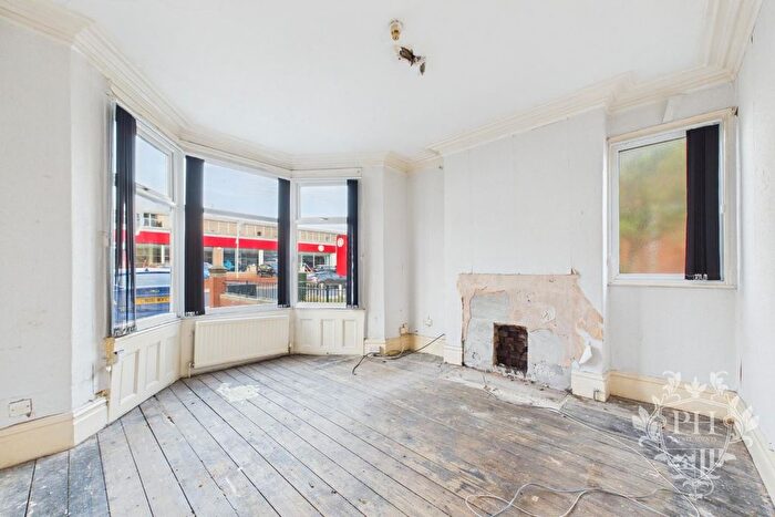 4 Bedroom End Terrace House For Sale In Marton Road, Middlesbrough, TS4