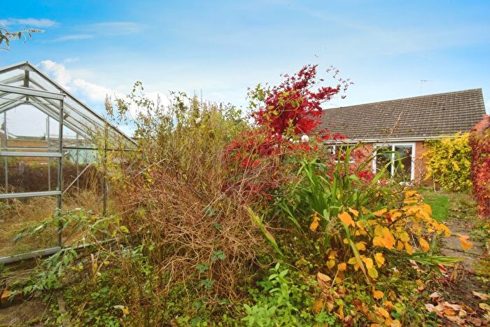2 Bedroom Bungalow For Sale In St. Ives Road, Wigston, Leicestershire, LE18