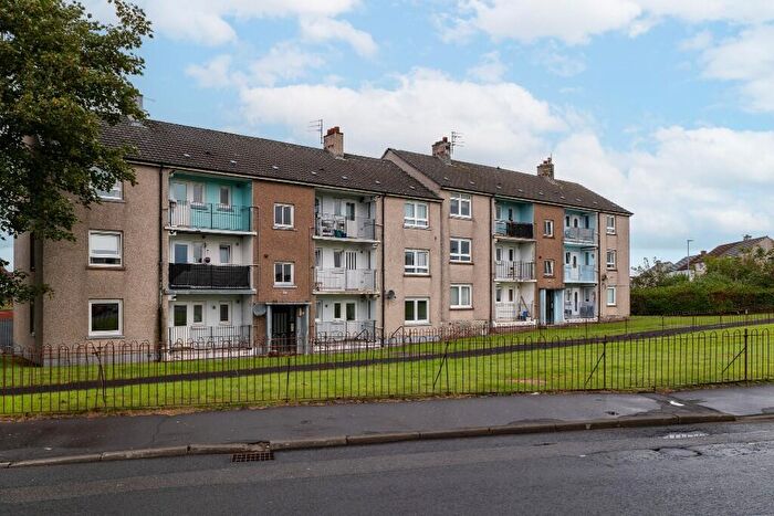 2 Bedroom Flat For Sale In Arran Avenue, Port Glasgow, Inverclyde, PA14