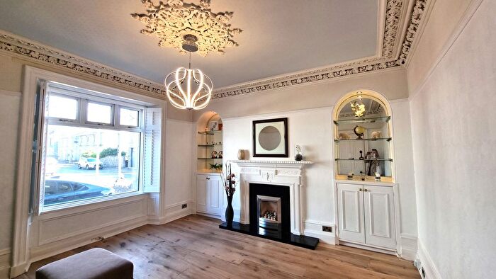 4 Bedroom Flat To Rent In Claremont Street, The West End, Aberdeen, AB10