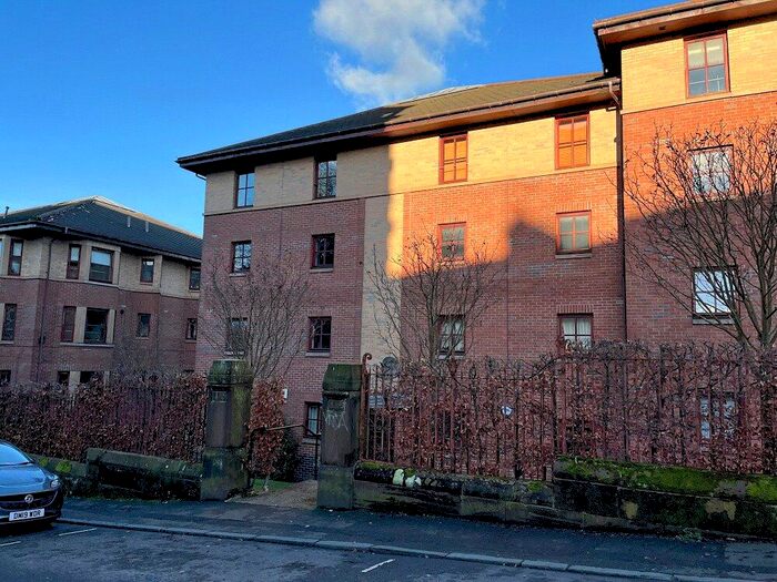2 Bedroom Flat To Rent In Oban Drive, Glasgow, G20