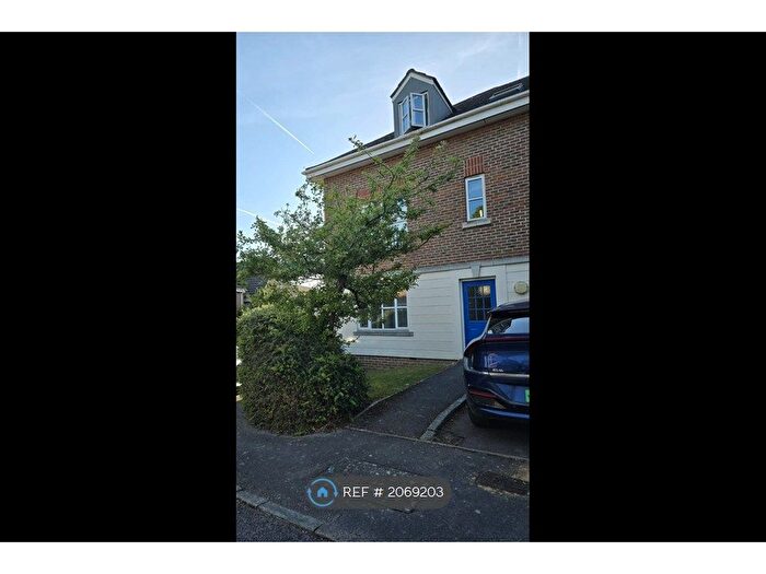 1 Bedroom Flat To Rent In Don Bosco Close, Oxford, OX4