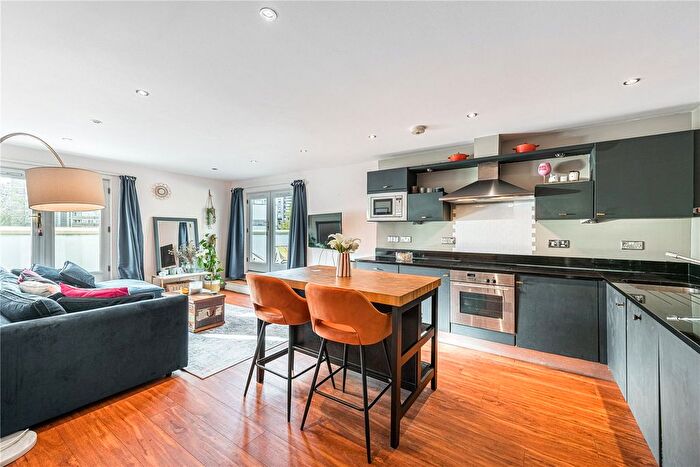 1 Bedroom Flat For Sale In Icon Building, Battersea High Street, London, SW11