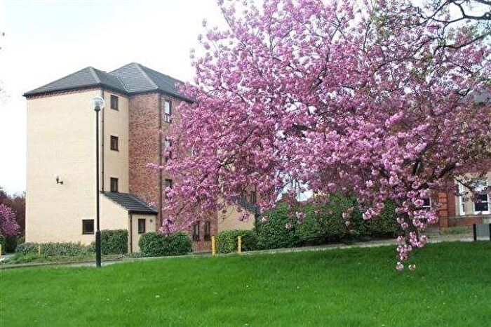 2 Bedroom Flat To Rent In Woodlands Village, Sandal, Wakefield, WF1
