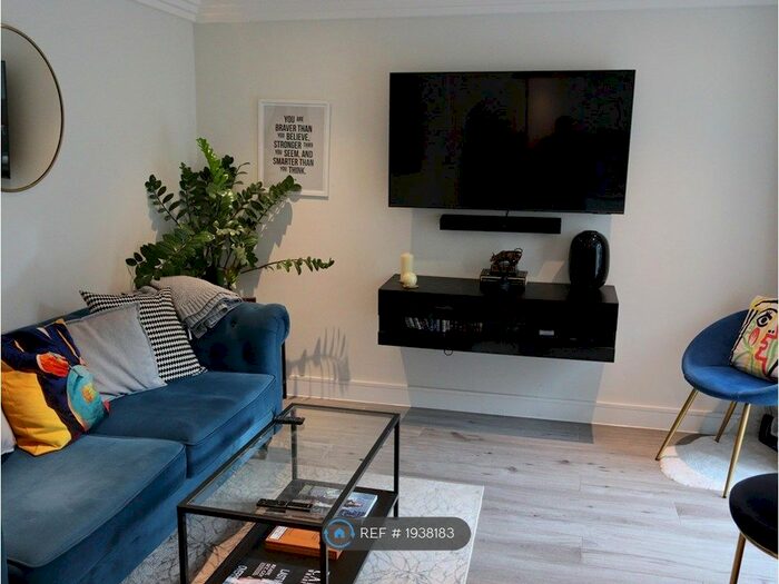 2 Bedroom Terraced House To Rent In South Norwood Hill, London, SE25