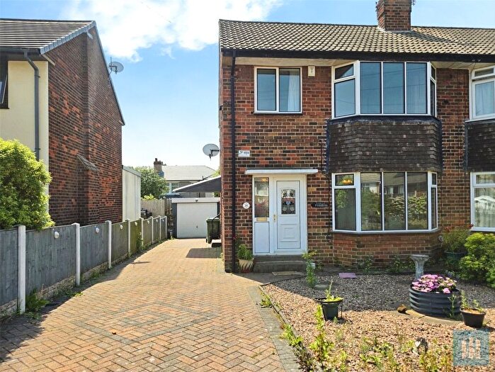 3 Bedroom Semi Detached House To Rent In Manor Road, Soothill, Batley, WF17