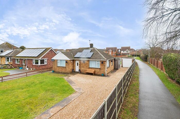 2 Bedroom Detached Bungalow For Sale In Walcott Road, Billinghay, LN4