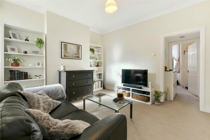 1 Bedroom Flat To Rent In Atheldene Road, London SW18