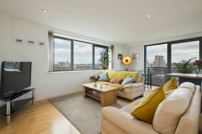 2 Bedroom Apartment To Rent In **&#pppw Excluding Bills** Cranbrook House, Nottingham, - Trent Uni, NG1