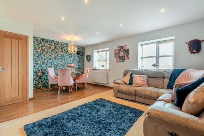 3 Bedroom Detached House For Sale In Nelson Court, Drybrook, GL17