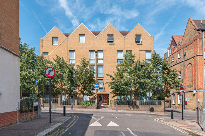 1 Bedroom Flat For Sale In Schoolhouse Yard, Woolwich, London, SE18