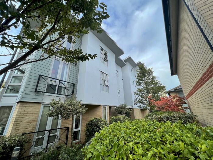 2 Bedroom Apartment To Rent In Ramsgate, CT11