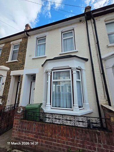 3 Bedroom Terraced House To Rent In London, E15