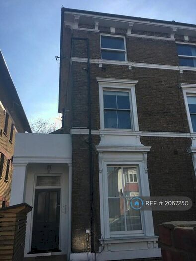 1 Bedroom Flat To Rent In Eliot Park, London, SE13