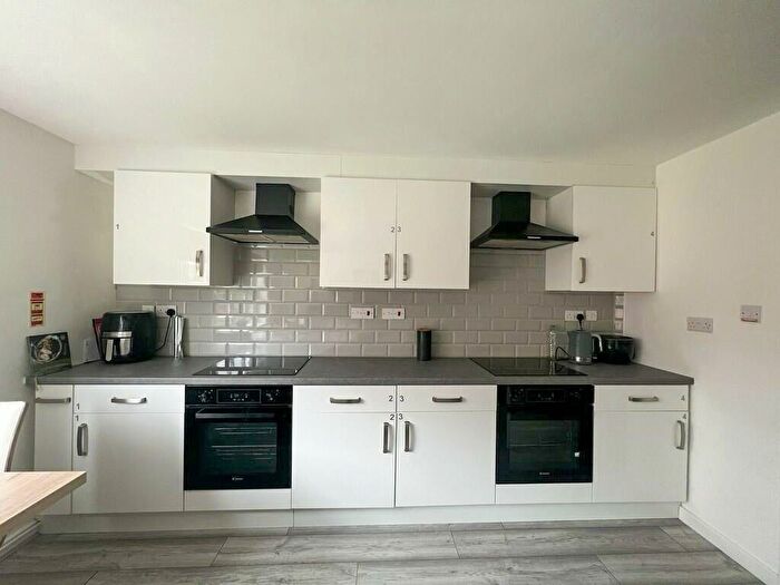 6 Bedroom Terraced House To Rent In Denison Court, Denison Street, NG7