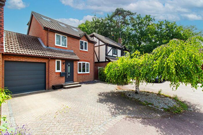 4 Bedroom Detached House For Sale In Sian Close, Church Crookham, GU52