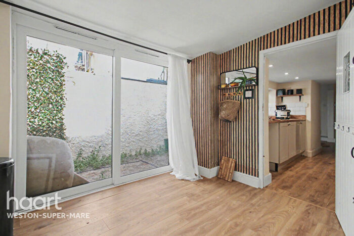 2 Bedroom End Of Terrace House To Rent In Worthy Place, Weston-super-mare, BS23