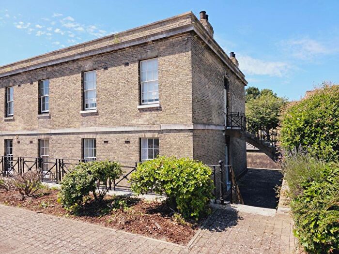 2 Bedroom Flat To Rent In Henry Player Avenue, Gosport, Hampshire, PO12