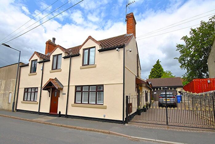 3 Bedroom Barn Conversion For Sale In Low Road East, Warmsworth, Doncaster, DN4