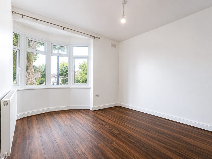 3 Bedroom Flat To Rent In Katherine Road, London, E7