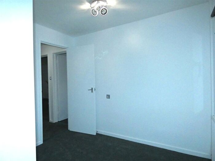 2 Bedroom Apartment To Rent In Aster Street, Oldham, OL1