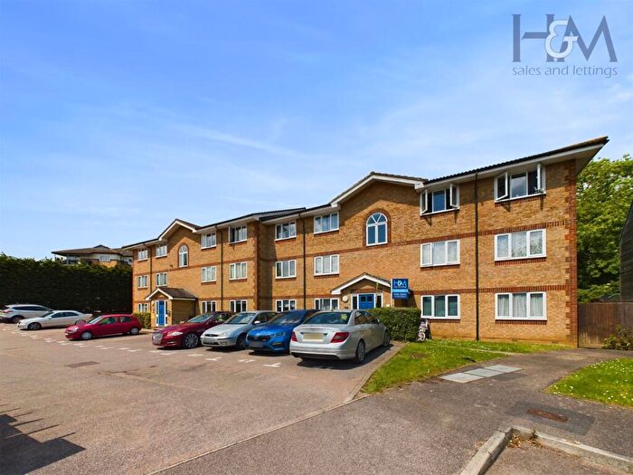 2 Bedroom Apartment For Sale In Keller Close, Stevenage, Hertfordshire, SG2