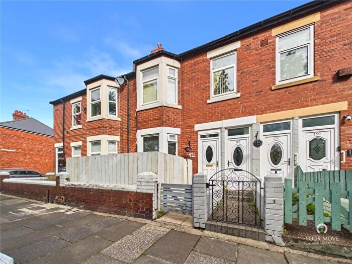 2 Bedroom Flat For Sale In Holly Avenue, Wallsend, Tyne And Wear, NE28