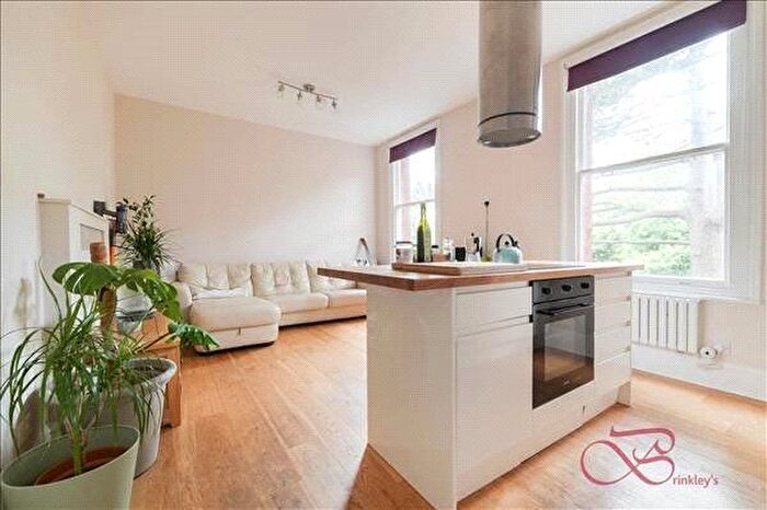 1 Bedroom Flat For Sale In Arterberry Road, London, SW20