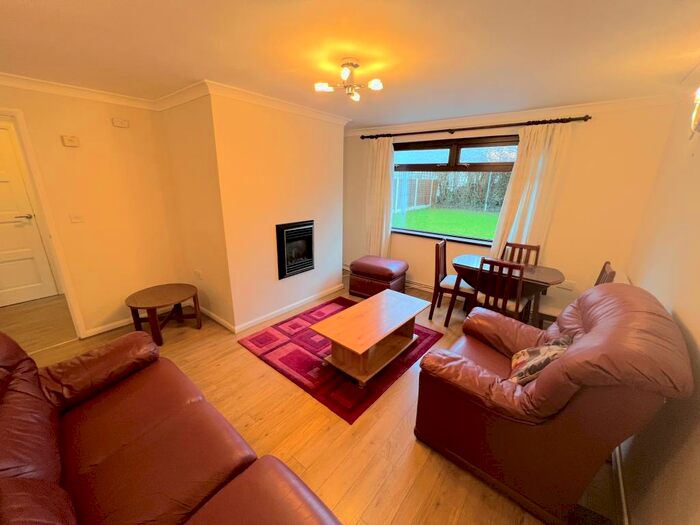 2 Bedroom Apartment To Rent In Ynyslyn Road, Pontypridd, CF37
