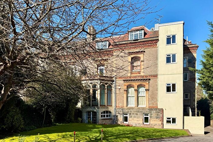 2 Bedroom Flat For Sale In The Avenue, Sneyd Park, Bristol, BS9