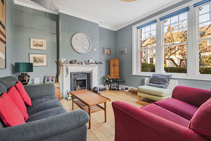 5 Bedroom End Of Terrace House For Sale In Harvey Road, London, N8