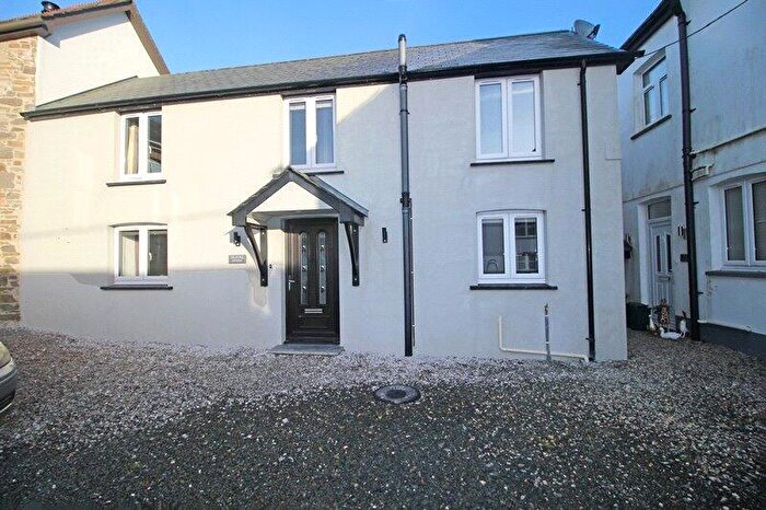 2 Bedroom Semi Detached House To Rent In The Square, Bradworthy, Holsworthy, EX22