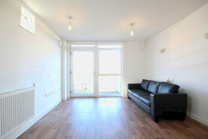 1 Bedroom Flat To Rent In Brownell Place, London, W7