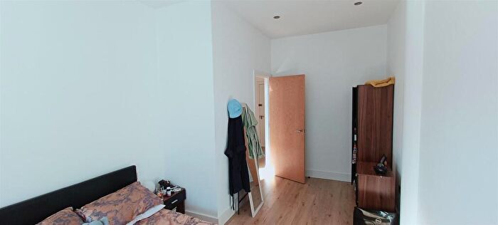 2 Bedroom Apartment To Rent In Apartment, Pollard Street, M4