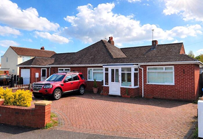 2 Bedroom Bungalow For Sale In Olde Hall Lane, Great Wyrley, Walsall, Staffordshire, WS6