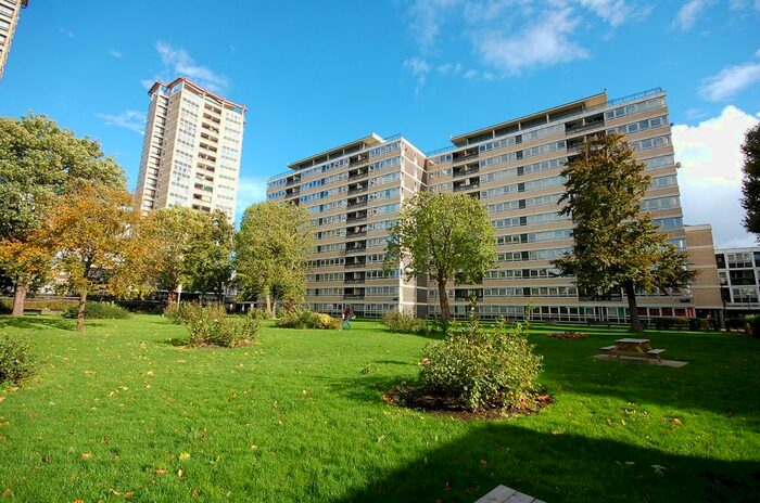 2 Bedroom Flat To Rent In Avondale Square, London, SE1