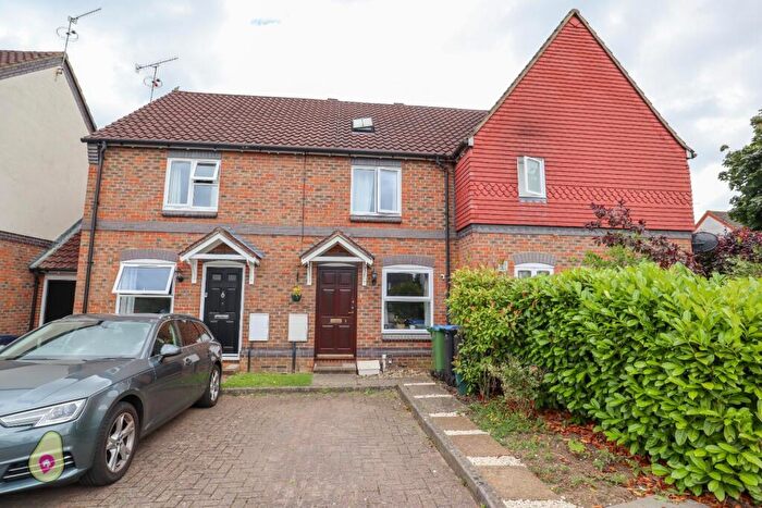 3 Bedroom Terraced House To Rent In Kaye Don Way, Weybridge, Surrey, KT13
