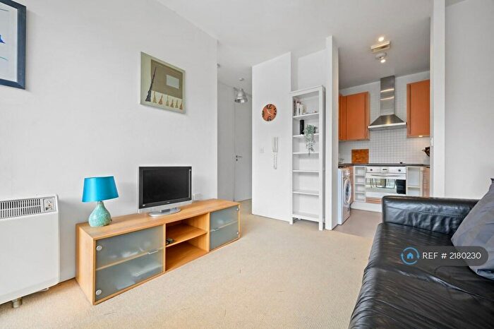 1 Bedroom Flat To Rent In Timber Wharf, Manchester, M15