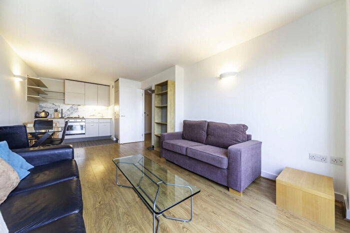 2 Bedroom Flat To Rent In Dakota Building, London, SE13