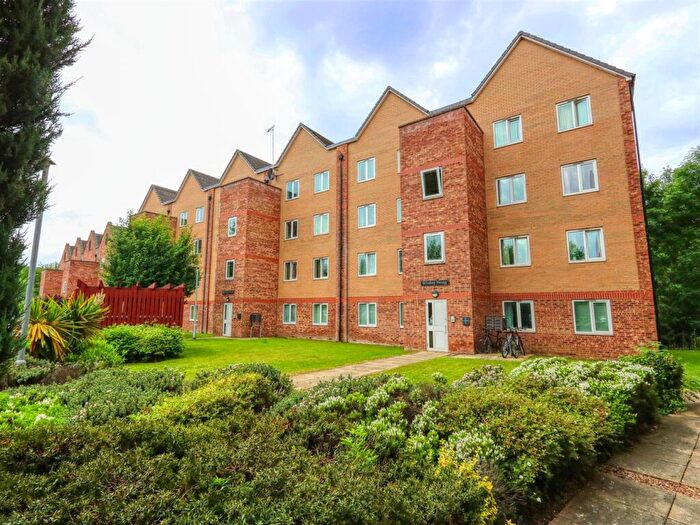 2 Bedroom Apartment To Rent In Brindley House, Tapton Lock, Chesterfield, Derbyshire, S41