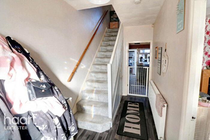 3 Bedroom Semi-Detached House For Sale In Portcullis Road, Leicester, LE5