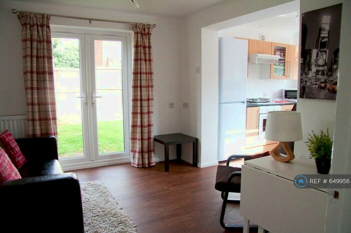 5 Bedroom End Of Terrace House To Rent In Magnolia Drive, Colchester, CO4