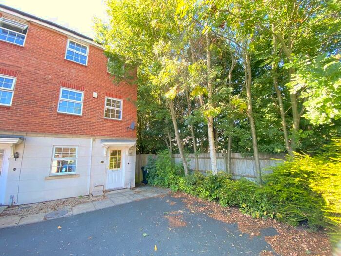 3 Bedroom Semi-Detached House To Rent In Goldfinch Close, Loughborough, LE11