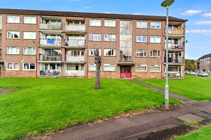 3 Bedroom Apartment For Sale In Rannoch Drive, Renfrew, Renfrewshire, PA4