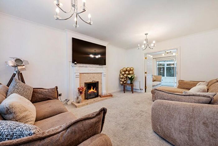 4 Bedroom Detached House To Rent In Wykeham Mews, Bolton, Greater Manchester, BL1